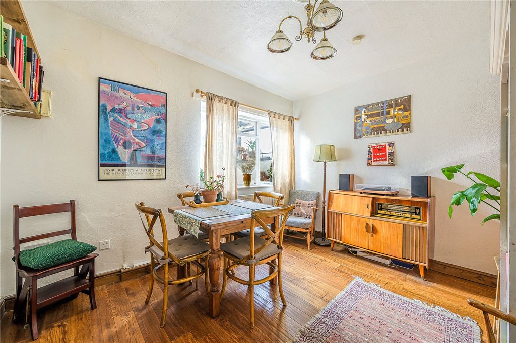 Property photo 3 of 24 Picture No. 28