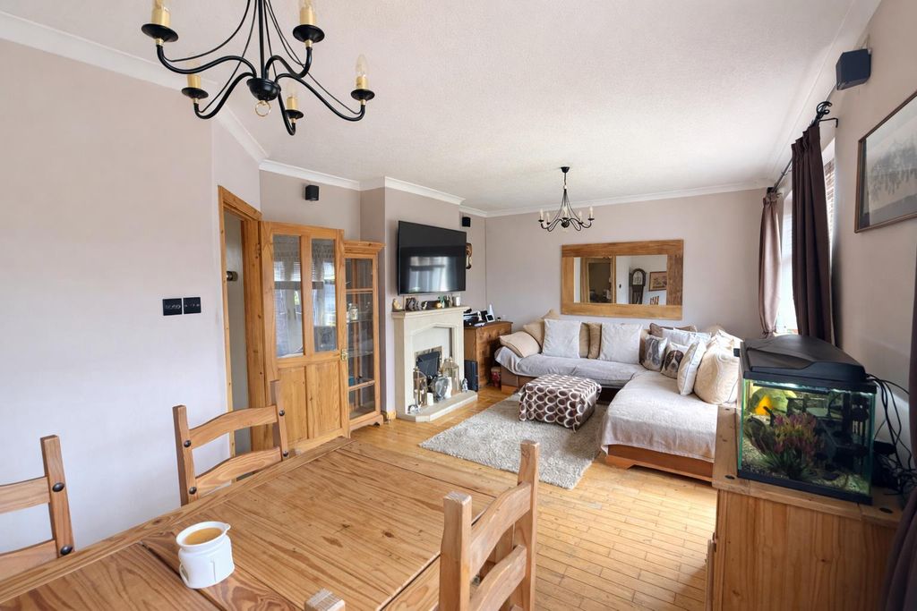 Property photo 2 of 12 Chatgpt Image Apr 17, 2026, 01_11_14 Pm.Png