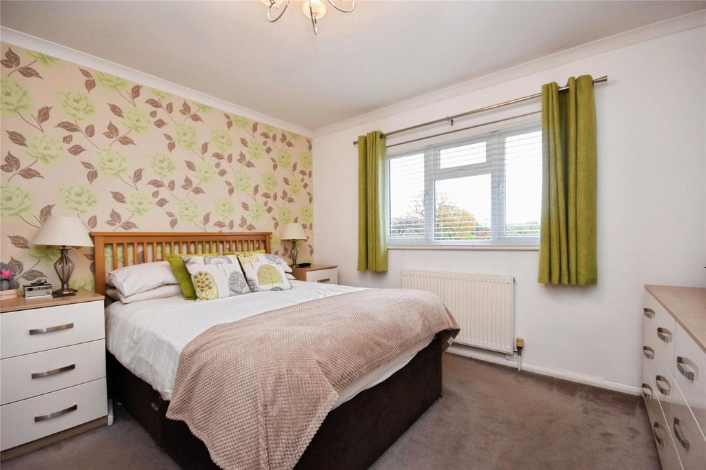 Property photo 3 of 21 Bedroom