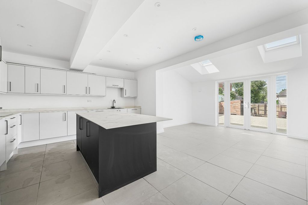 Property photo 2 of 12 Open Plan Kitchen