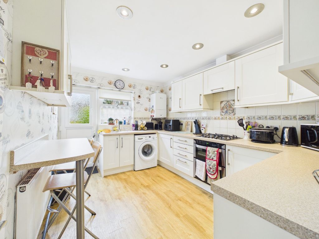 Property photo 3 of 20 4987066