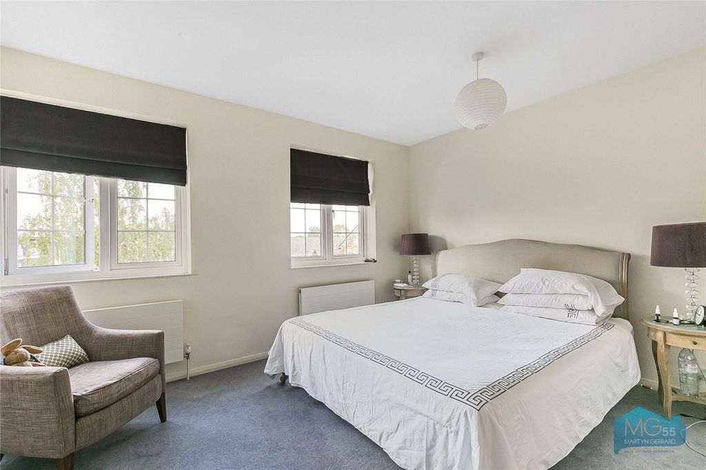 Property photo 3 of 22 Picture No. 12