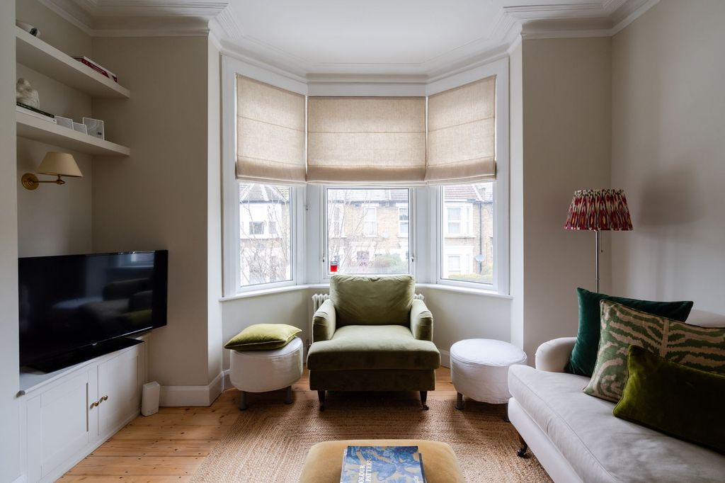 Property photo 2 of 35