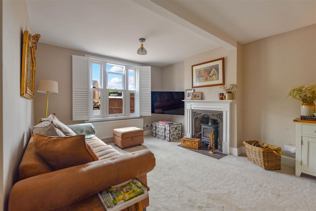 Property photo 2 of 19