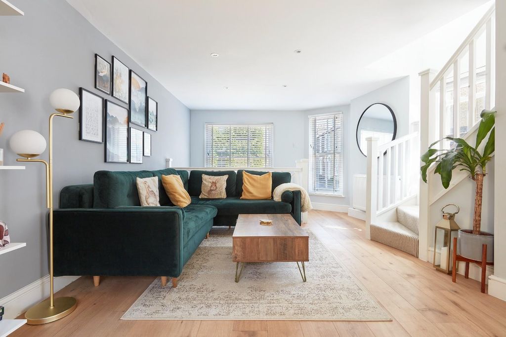 Property photo 2 of 20 1A_Gwydir_Street_130524 6.Jpg