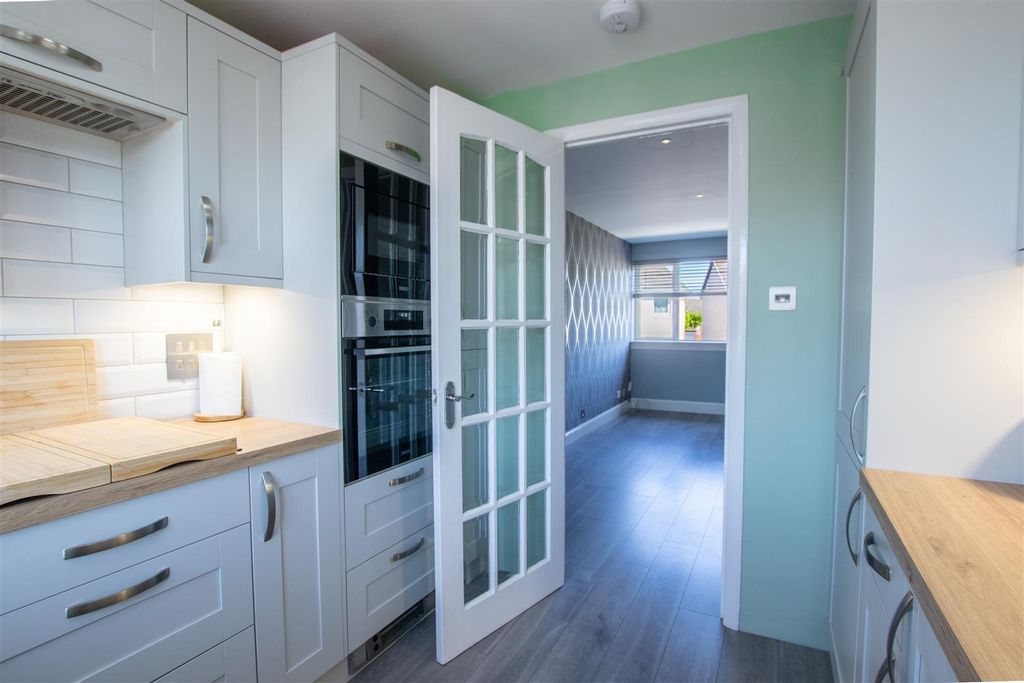 Property photo 3 of 12 Kitchen.Jpg