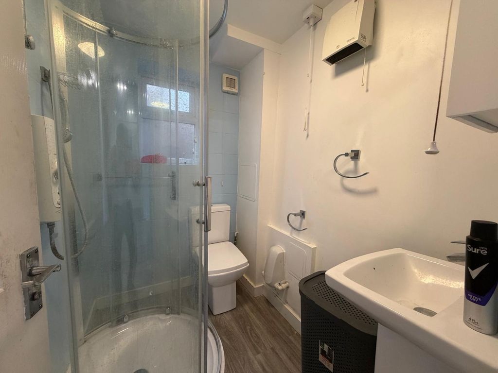 Property photo 2 of 15 5475571