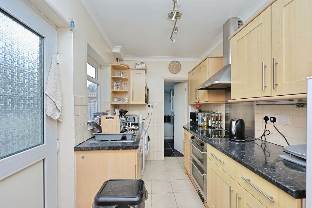 Property photo 3 of 14
