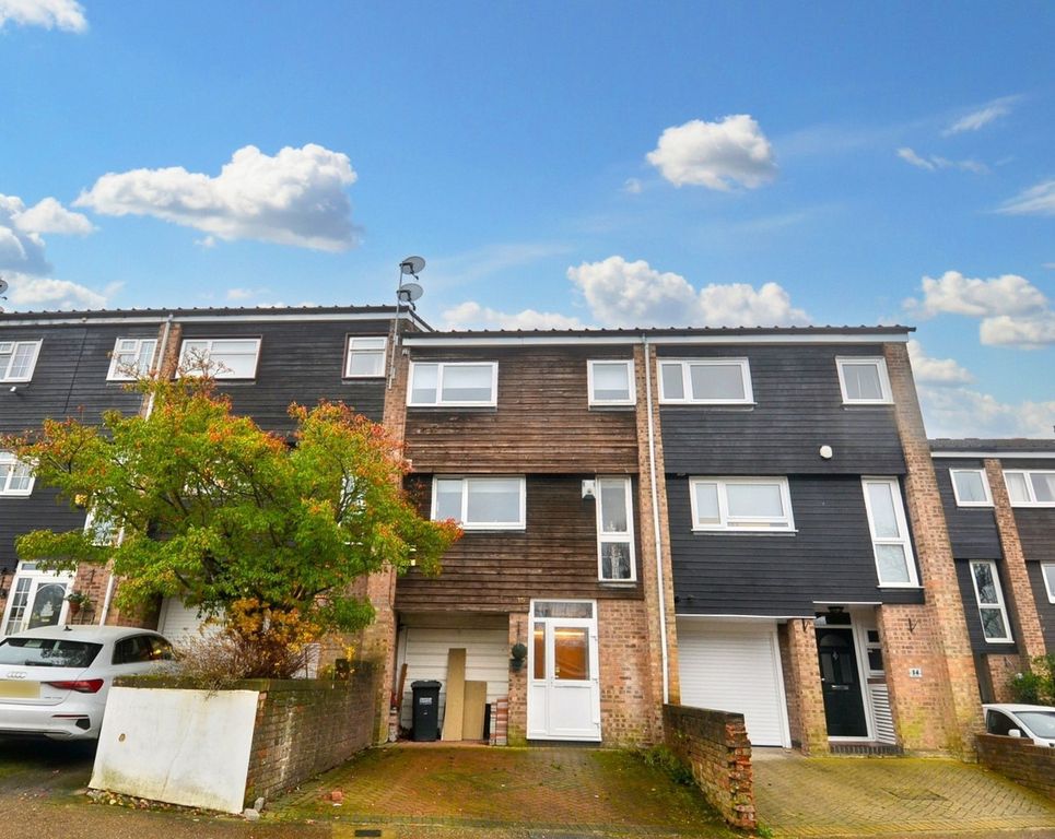 Property photo 1 of 18