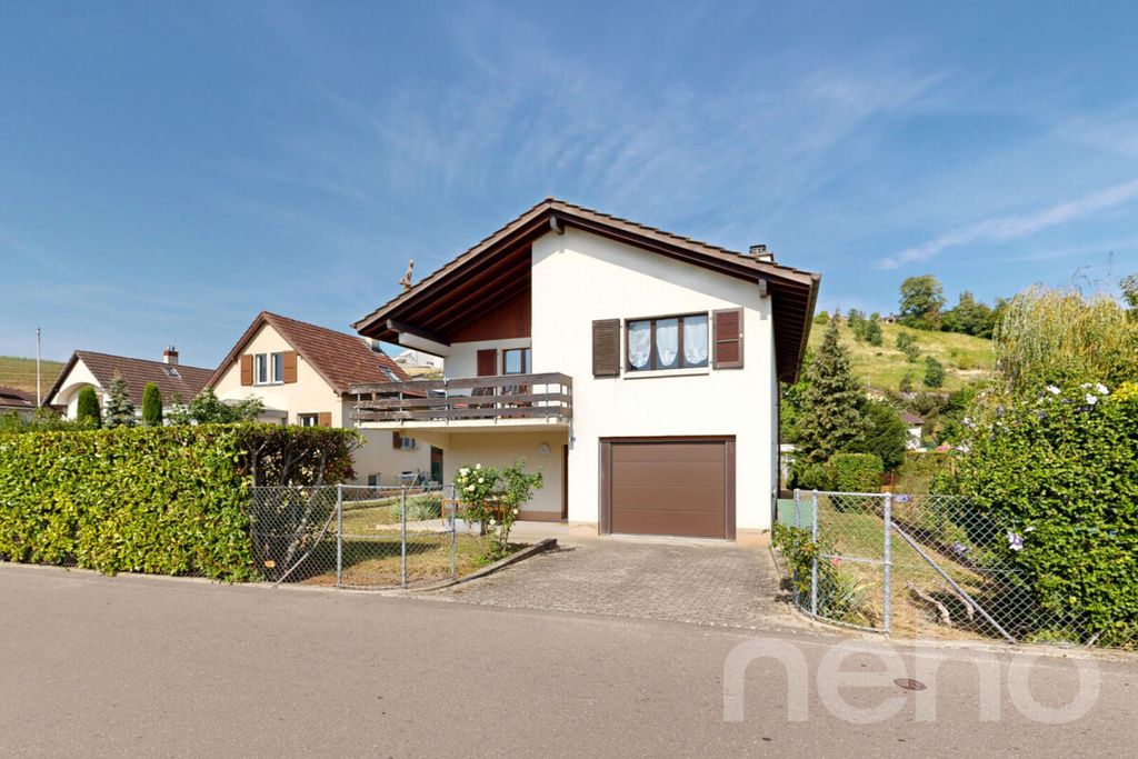 Property photo 3 of 12