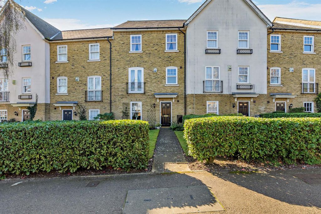 Property photo 1 of 34 8682836-Exterior01-800.Jpg