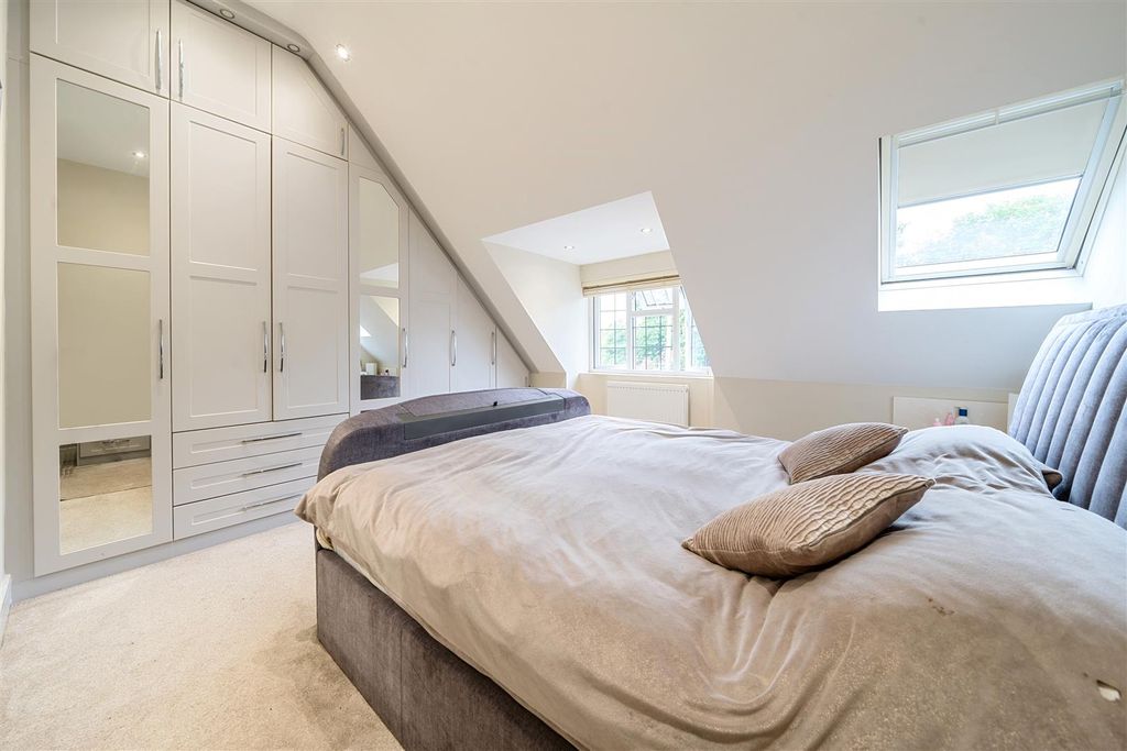 Additional image 11 of 4 bed detached house for saleStroud Farm Road, Holyport, Maidenhead SL6