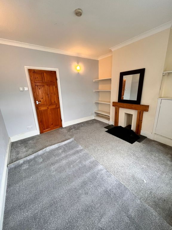 Property photo 3 of 8 3