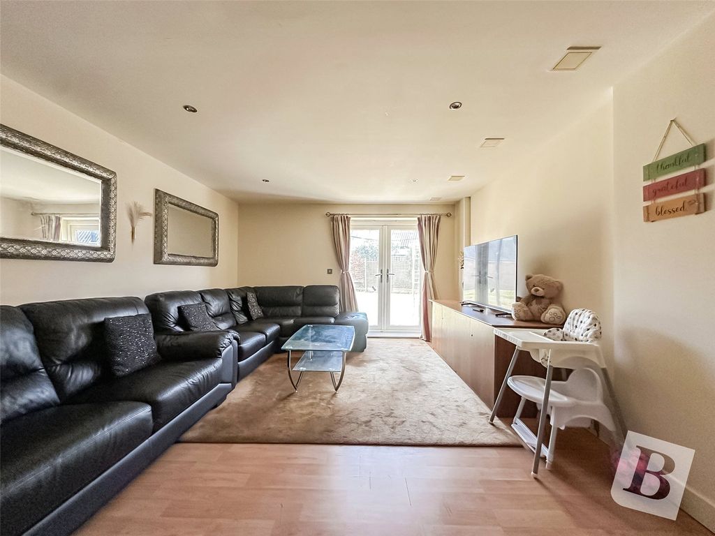 Property photo 2 of 14 Living Room