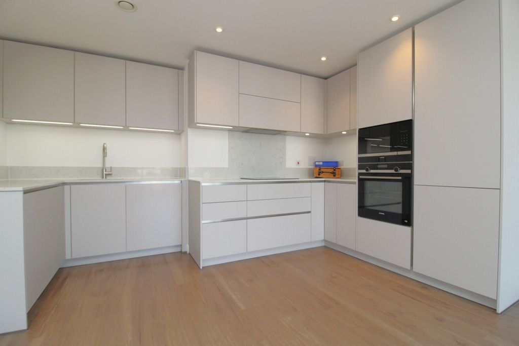 Property photo 1 of 12 Kitchen