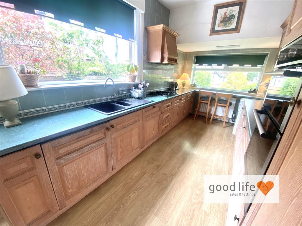 Property photo 3 of 19 20260505_103127840_Ios23Nilvertonavenue.Jpg