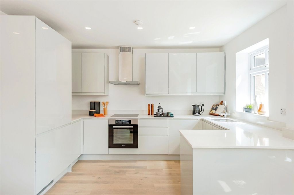 Property photo 2 of 15 Kitchen