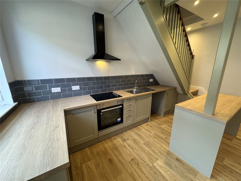 Property photo 2 of 10 Picture No. 16