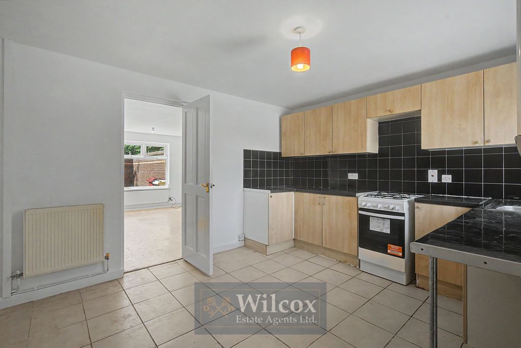 Property photo 3 of 22