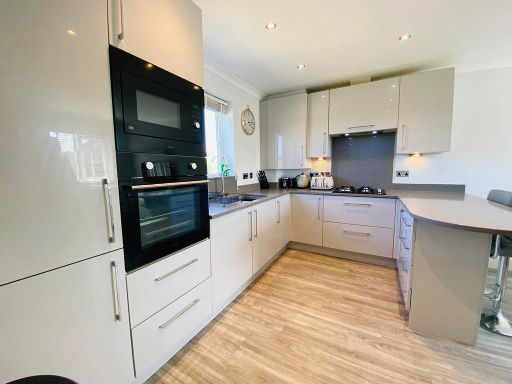 Property photo 3 of 10 Img_4403_9_Large