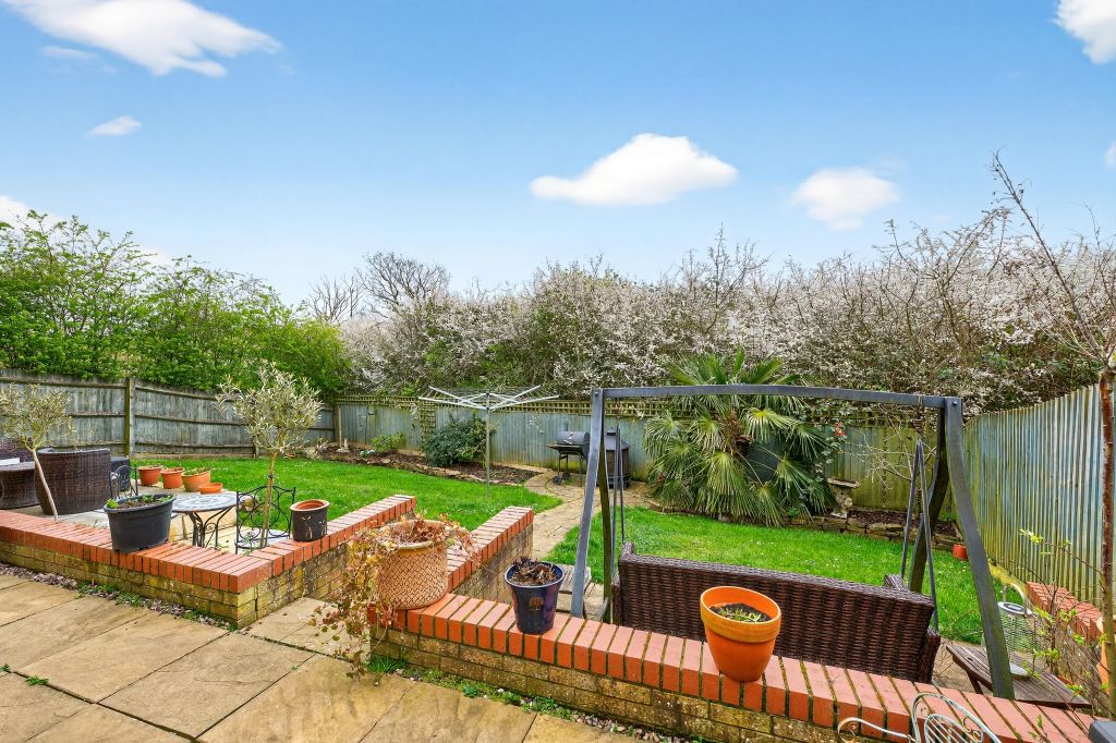 Property photo 1 of 18