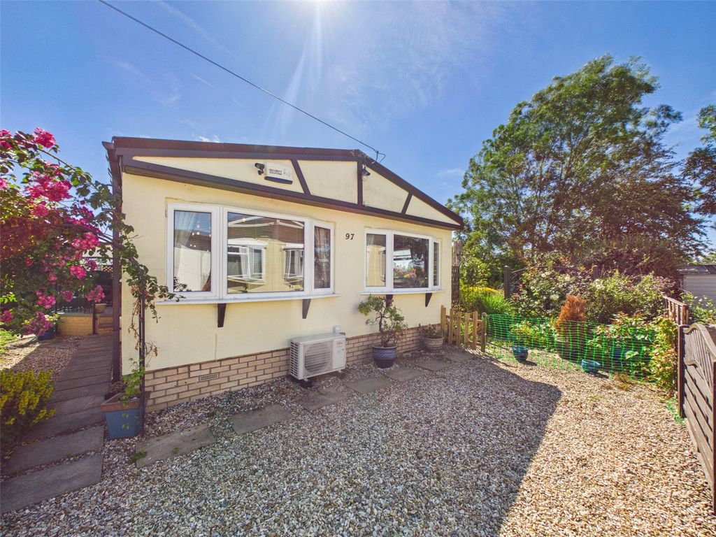 Property photo 1 of 21 Picture No. 17