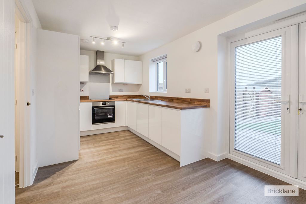 Property photo 2 of 15 Kitchen