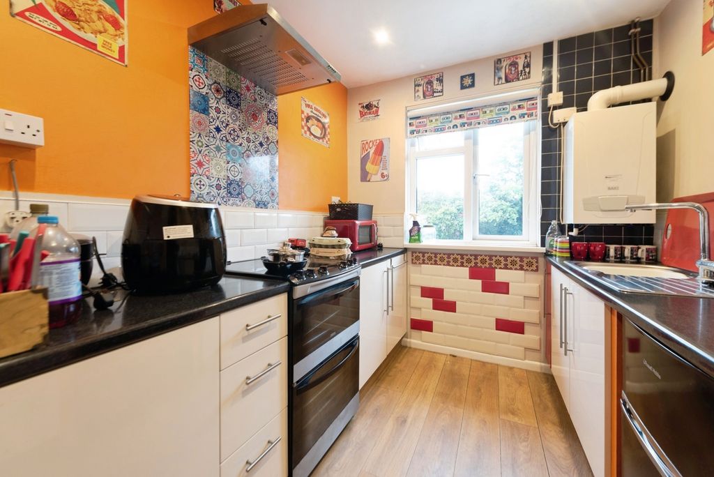 Property photo 3 of 12 Photo