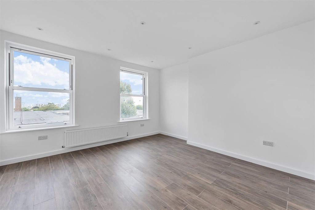 Property photo 3 of 9 770984 (1).Jpg