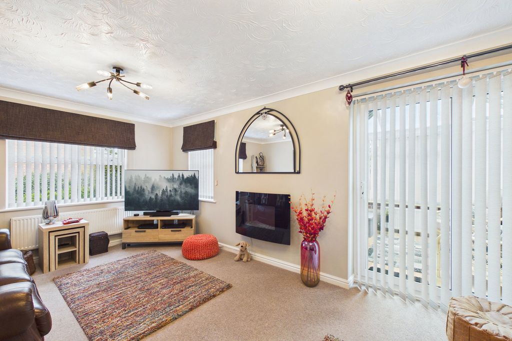Property photo 3 of 30