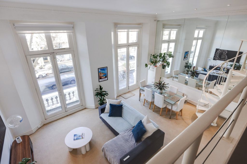 Property photo 1 of 11 Picture No. 16