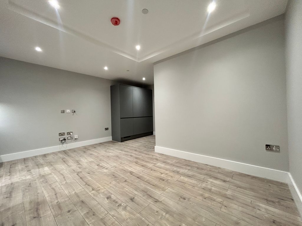 Property photo 2 of 10 Image