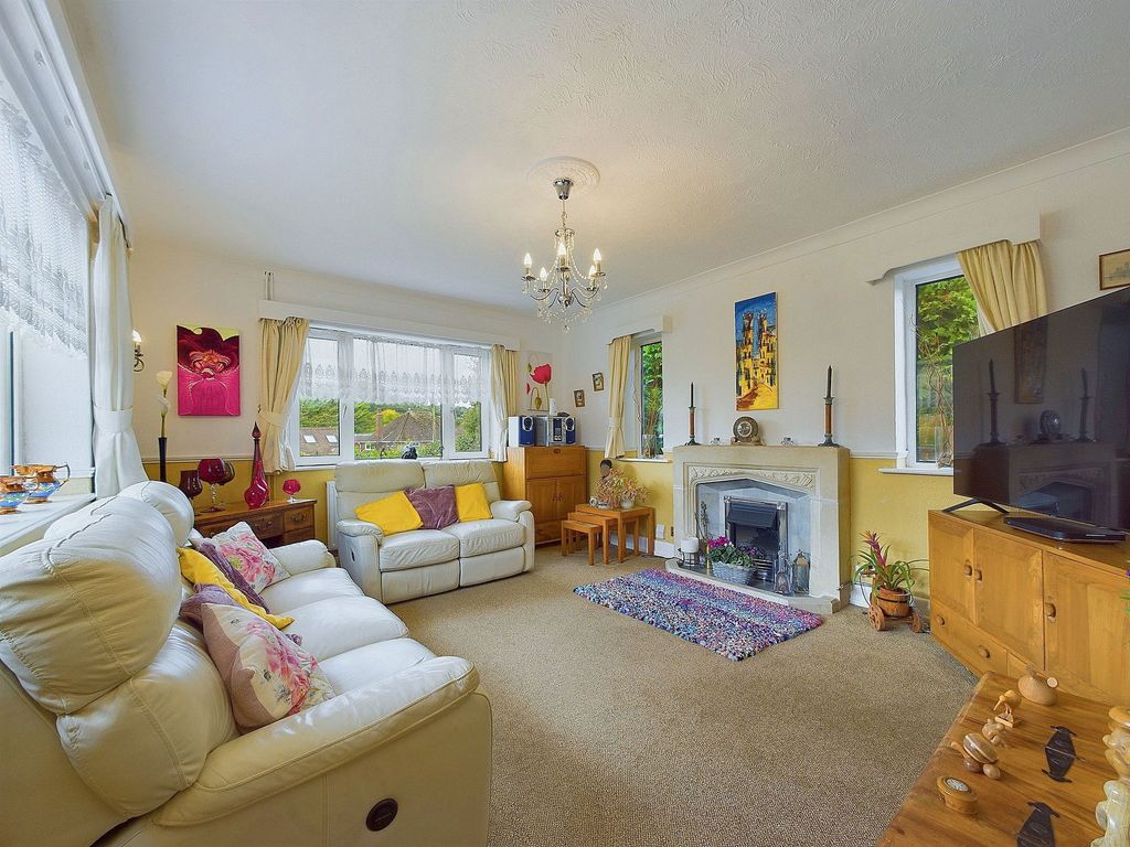 Property photo 2 of 26