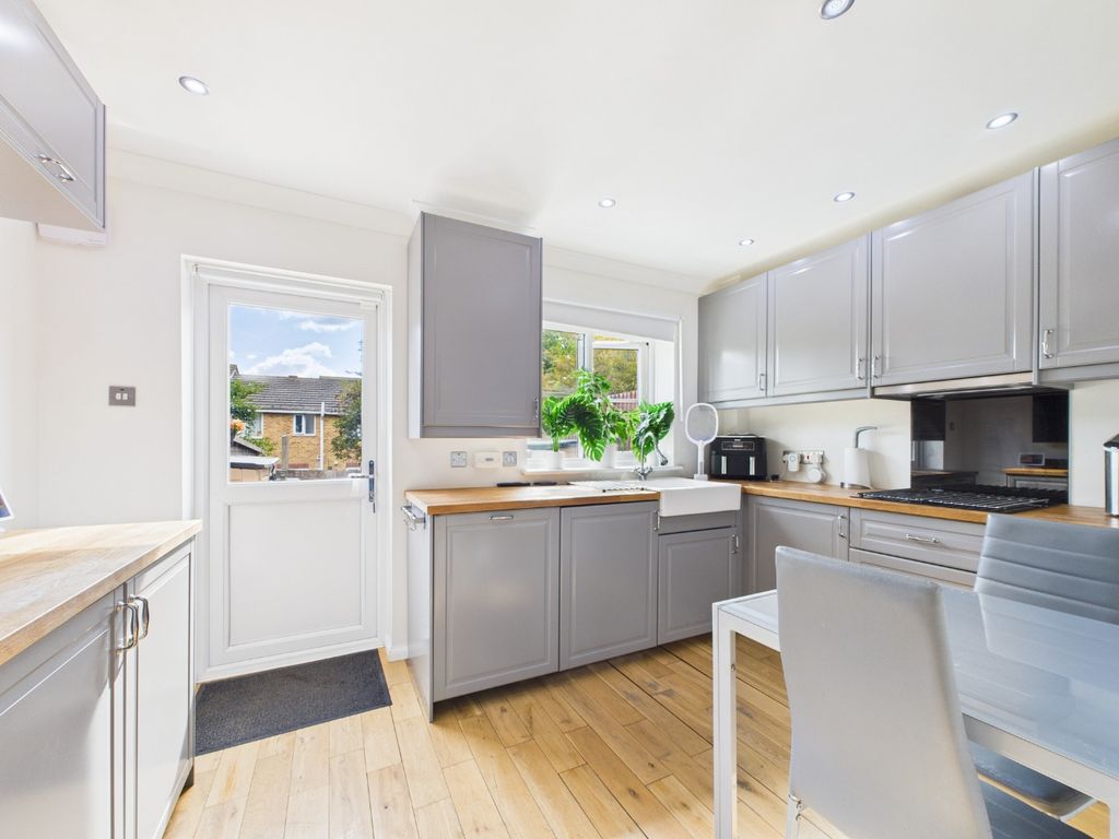 Property photo 1 of 10 4458301