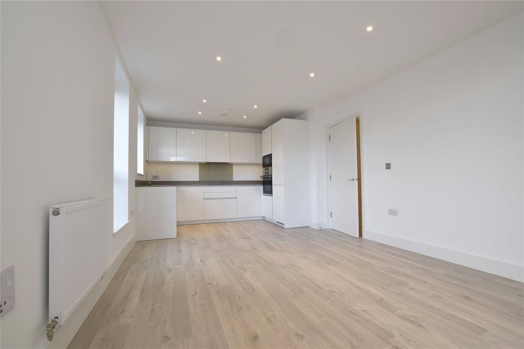 Property photo 2 of 13 Living/Kitchen