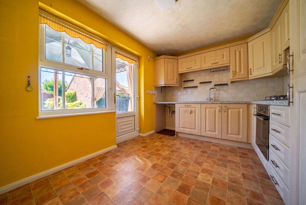 Property photo 3 of 13