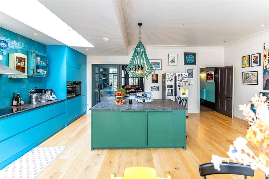 Property photo 2 of 37 Kitchen