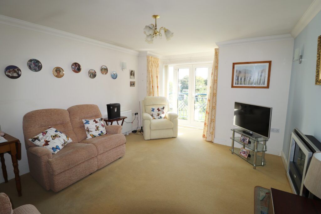 Property photo 2 of 9