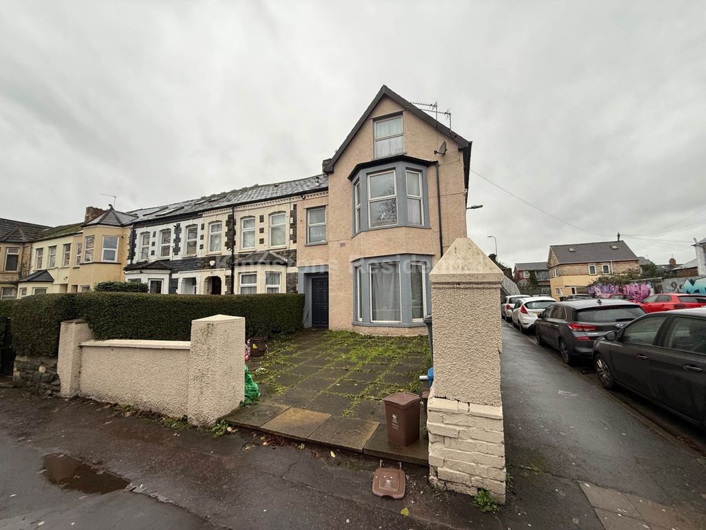 Property photo 2 of 13