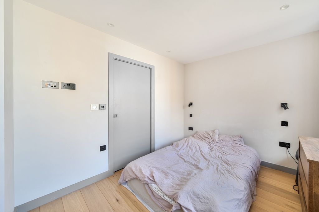 Property photo 3 of 7 1488978 (7)
