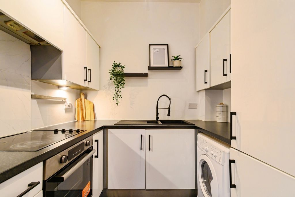 Property photo 2 of 13 Pbox-Img.Jpg