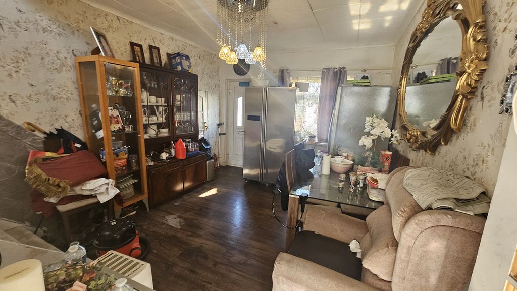 Property photo 2 of 4