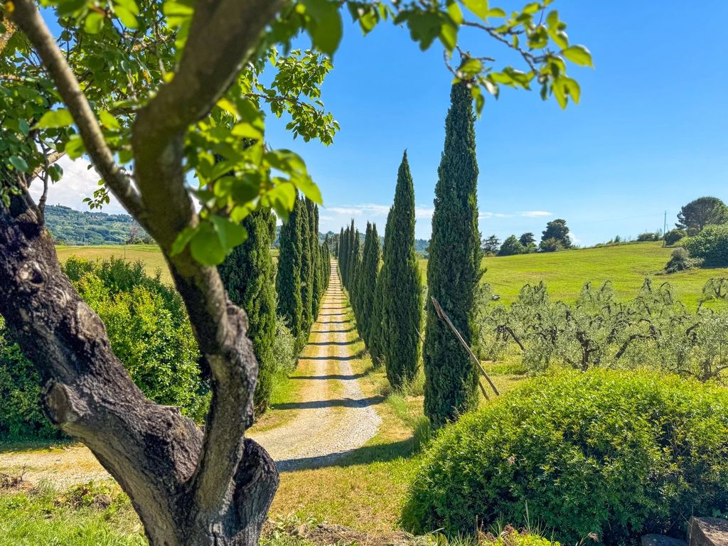 Property photo 2 of 49