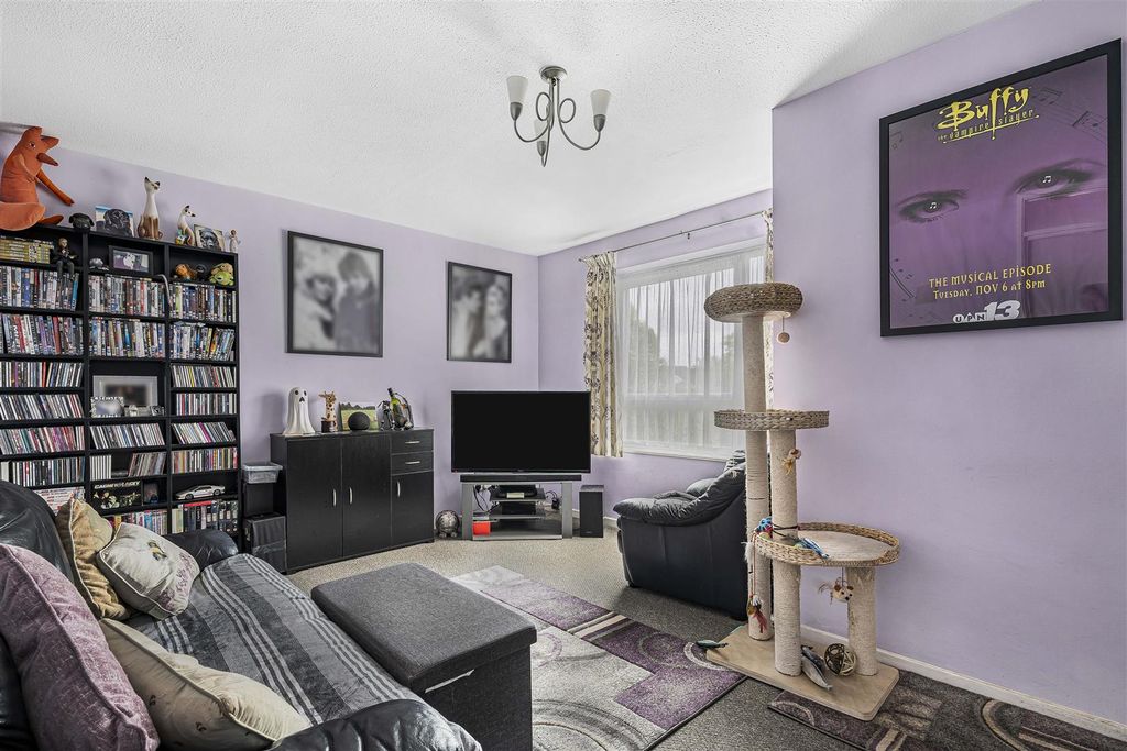 Property photo 2 of 14 13_52410.Jpg