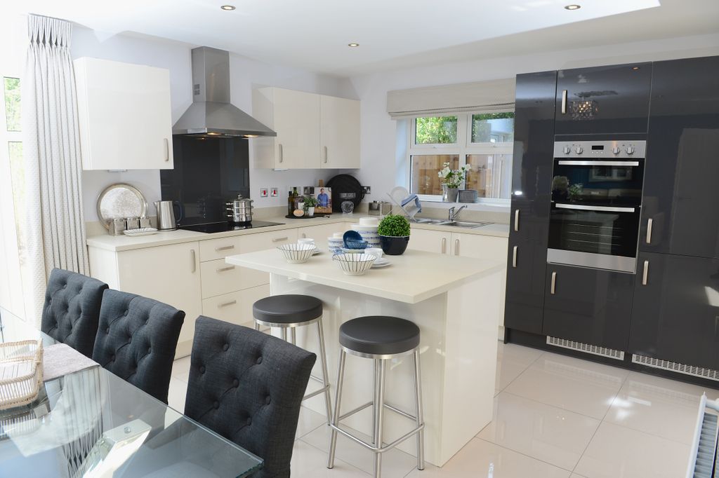 Property photo 2 of 12 Showhome Photography