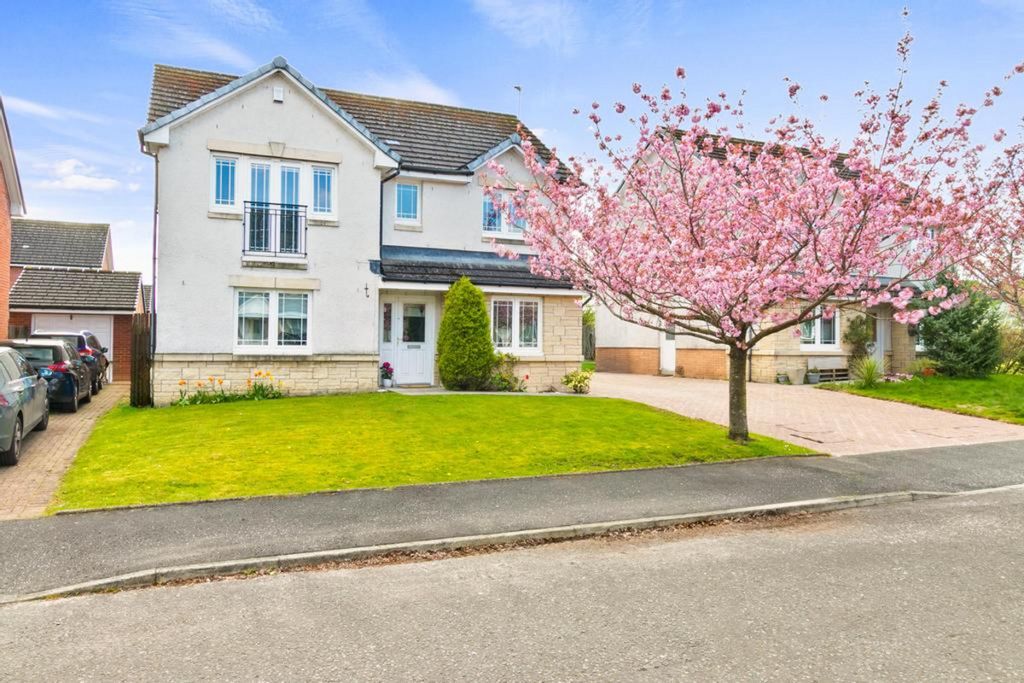 Property photo 1 of 35