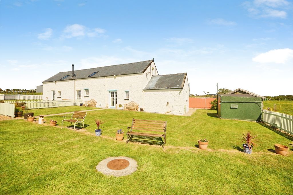 Property photo 2 of 21 Pbox-Img.Jpg