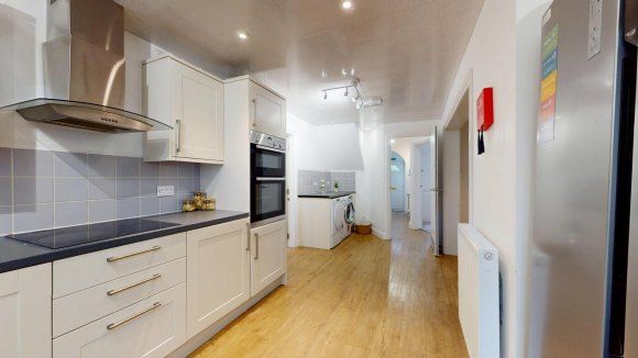 Property photo 2 of 19 9548941.Jpg