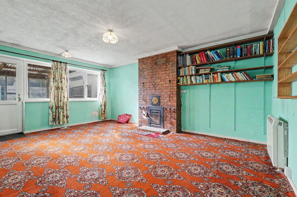 Property photo 3 of 9