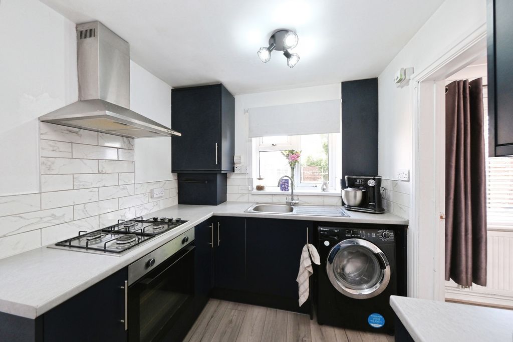 Property photo 3 of 14 Pbox-Img.Jpg